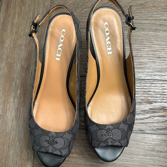 Coach Women’s size 10 wedge Sandals Black/Gray - Picture 1 of 5